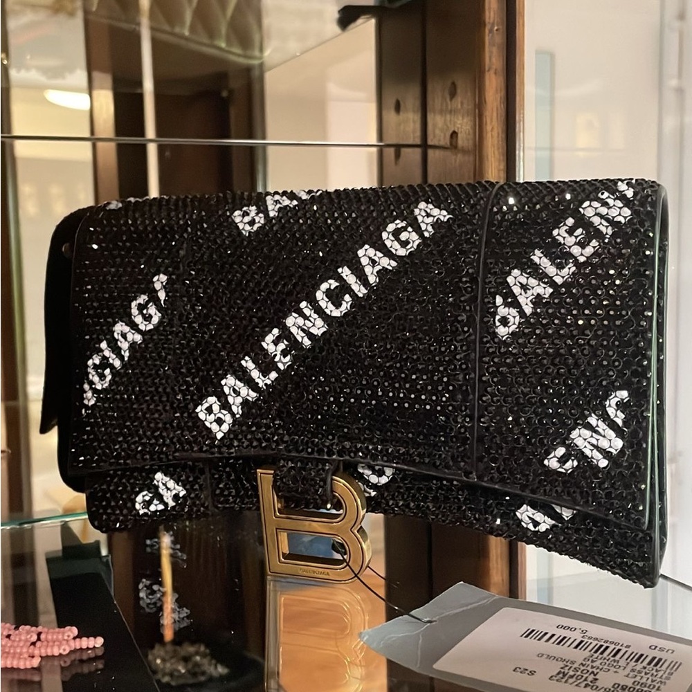 Balenciaga Black Clutch with Textured Finish Msrp $5000 😍😍😍